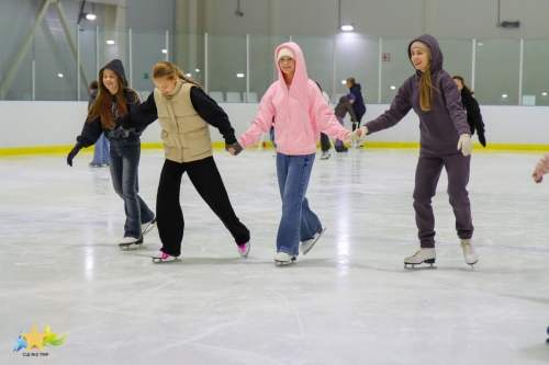 На нашем крытом ледовом катке сезон катаний на коньках открыт!