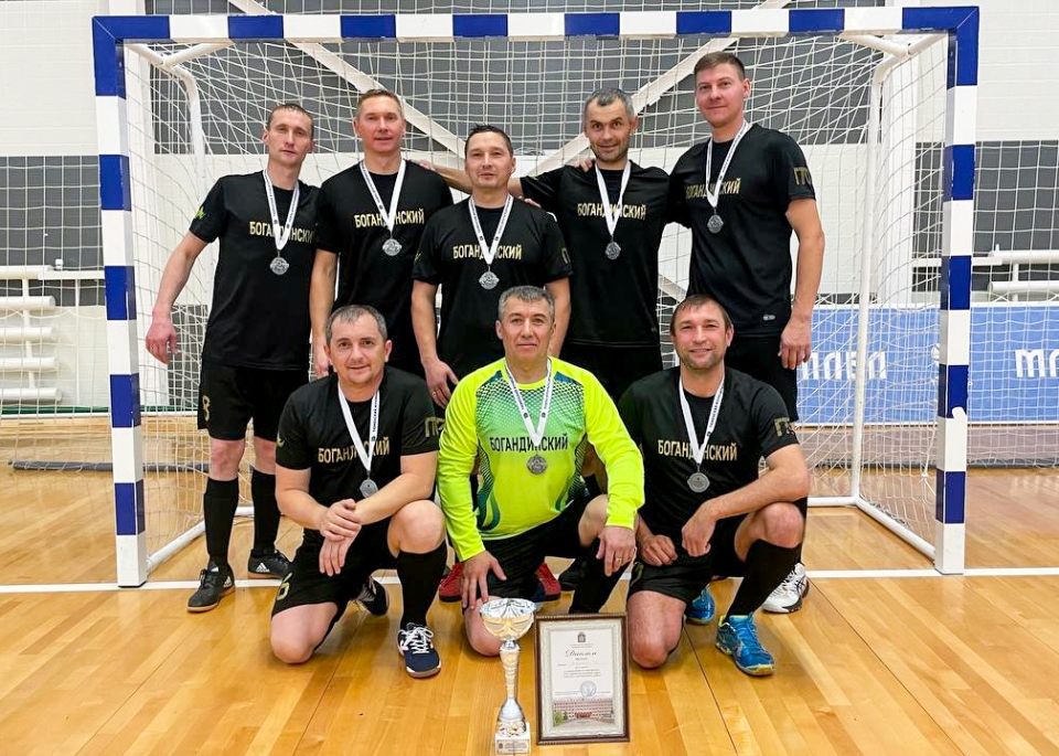 Футзальная команда Богандинского стала серебряным призером районной спартакиады ветеранов спорта