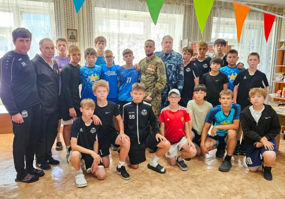 Спортсмены СШ «Звезда» встретились с ветераном СВО